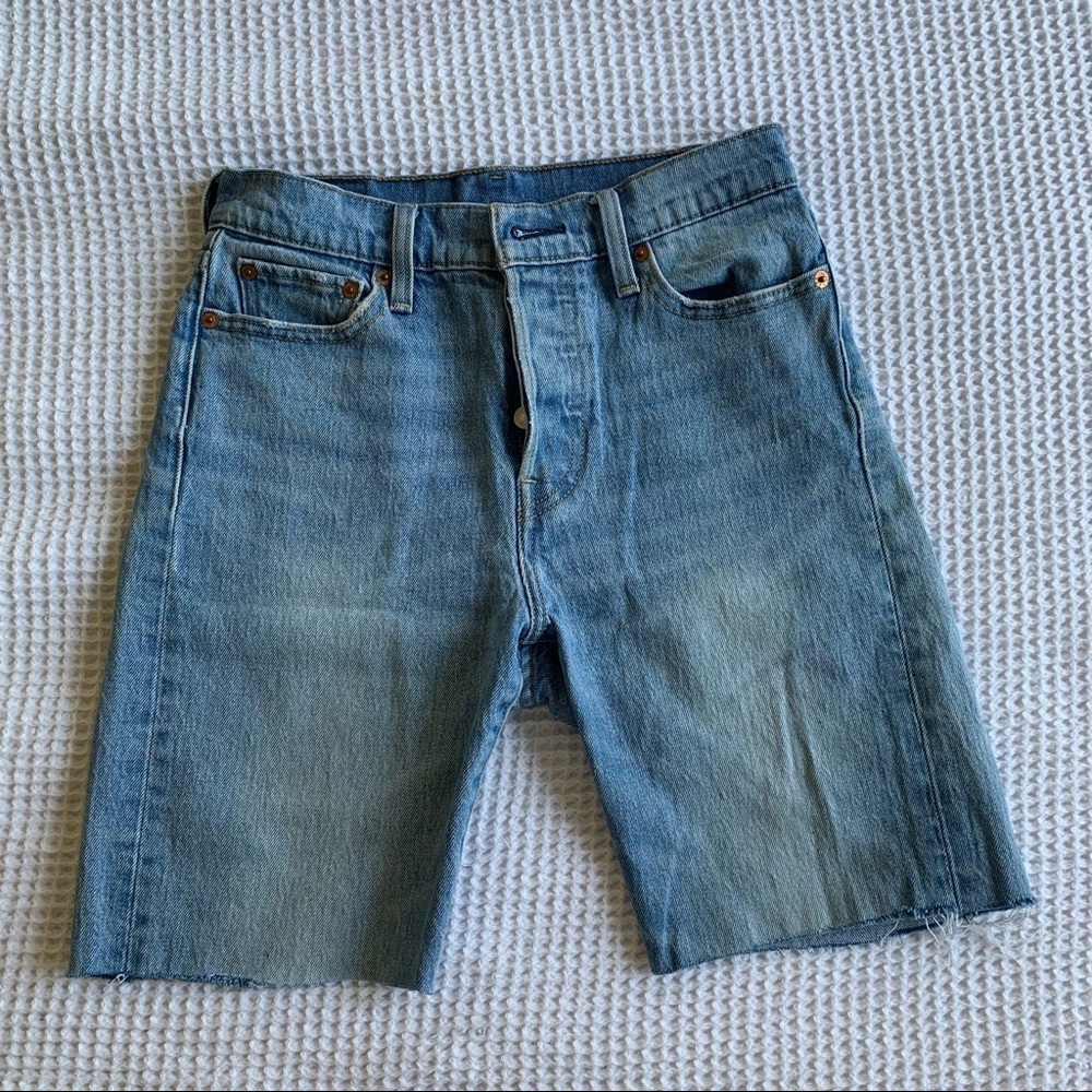 Levi’s Wedgie cut off Jean shorts